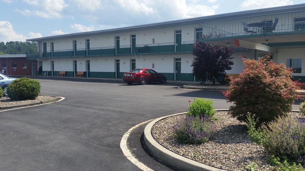 Huntingdon Motor Inn Exterior photo
