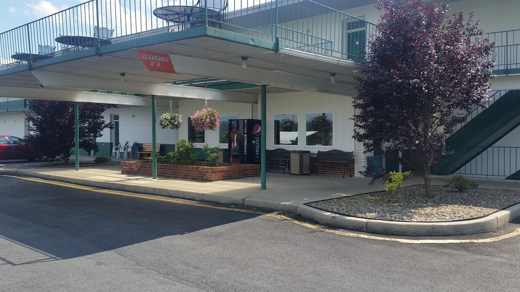 Huntingdon Motor Inn Exterior photo