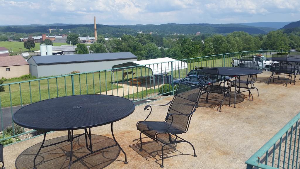 Huntingdon Motor Inn Exterior photo