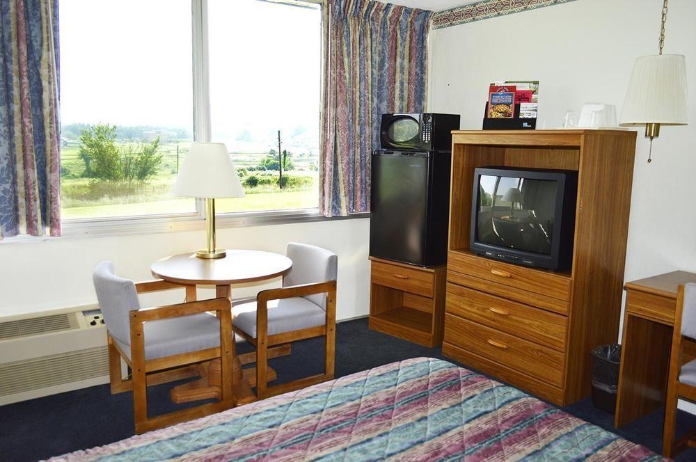 Huntingdon Motor Inn Exterior photo